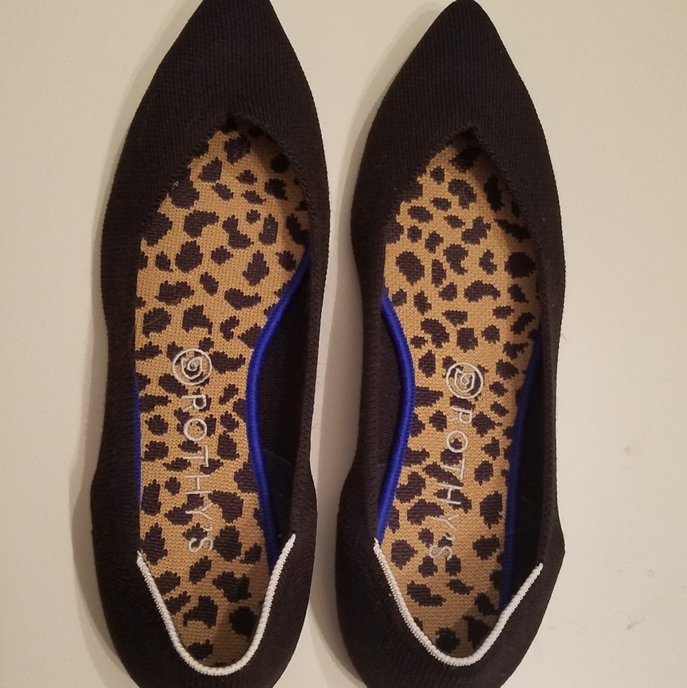 *Retired* Rothys Black Point with White Halo